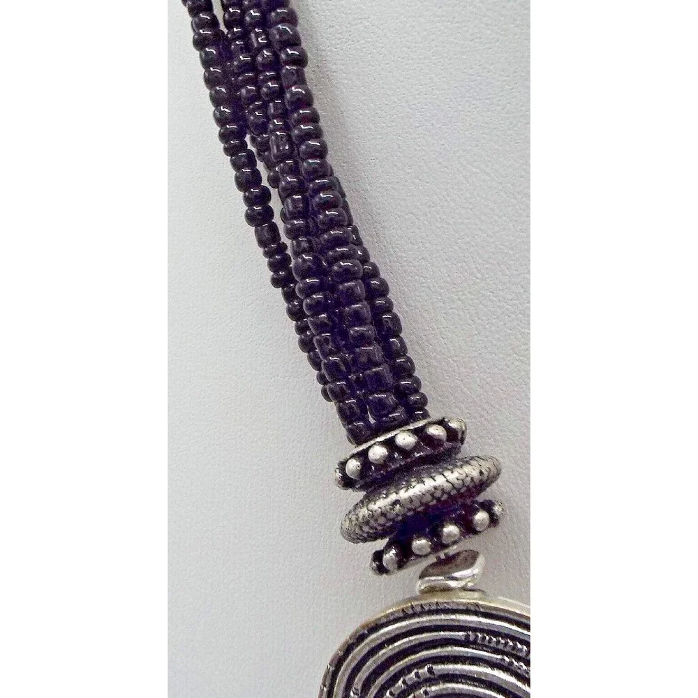Chico's Sevilla Silver Tone Etched Medallions Black Seed Bead Necklace 20" - Picture 6 of 6
